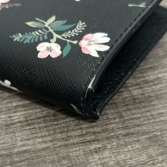 Kate Spade ♠️ Floral Slim Wallet with Storybook lining - Picture 7 of 8